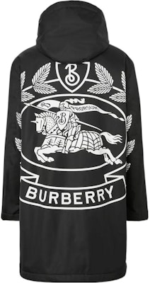 Burberry FW22 Black Hoodie Jacket with Back Print Design. 80582131 Lookbook Burberry FW22 Black Hoodie Jacket with Back Print Design. 80582131