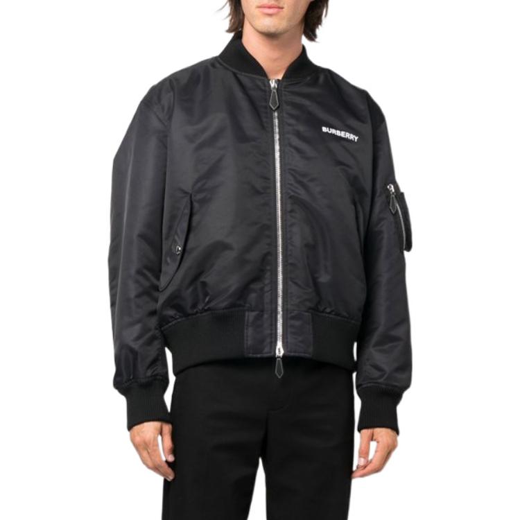 Burberry FW22  Black Jacket with Lettering and Deer Print on Back. 80561171 圖 4