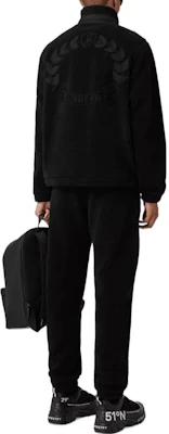 博柏利2022秋冬黑色长袖外套饰刺绣橡叶徽章 80628141 Details for 博柏利2022秋冬黑色长袖外套饰刺绣橡叶徽章 80628141