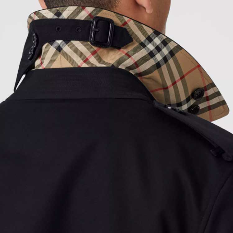 Burberry FW22  Black Trench Coat with Check Lining Double-Breasted. 80583331 圖 5