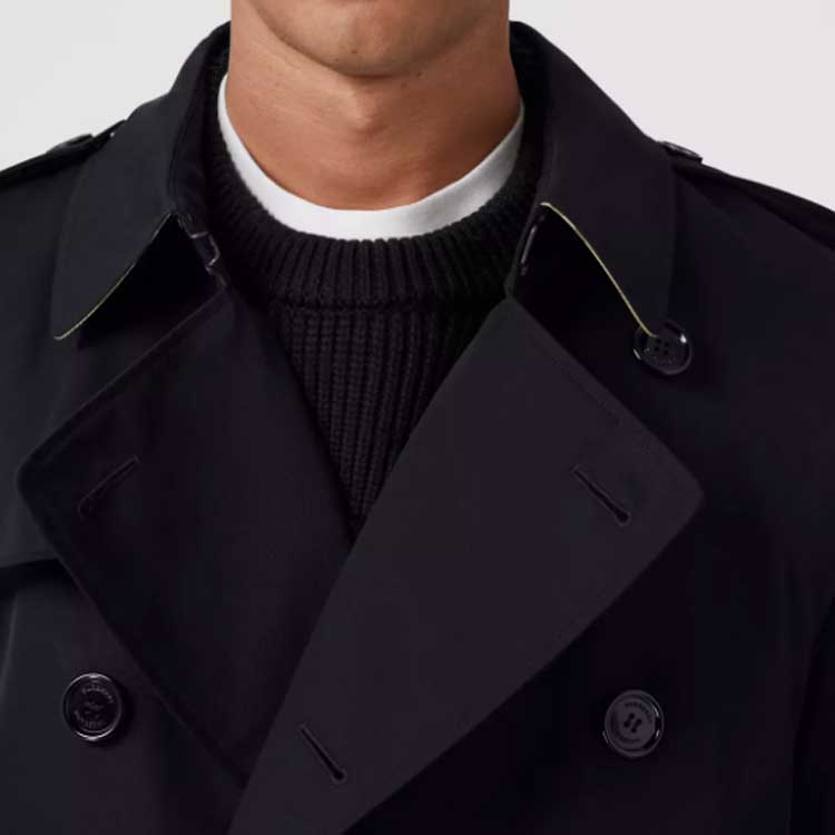 Burberry FW22  Black Trench Coat with Check Lining Double-Breasted. 80583331 圖 6