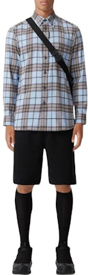 버버리 FW22 블루 체크 플란넬 긴팔 셔츠. 8058422PALE Lookbook 버버리 FW22 블루 체크 플란넬 긴팔 셔츠. 8058422PALE