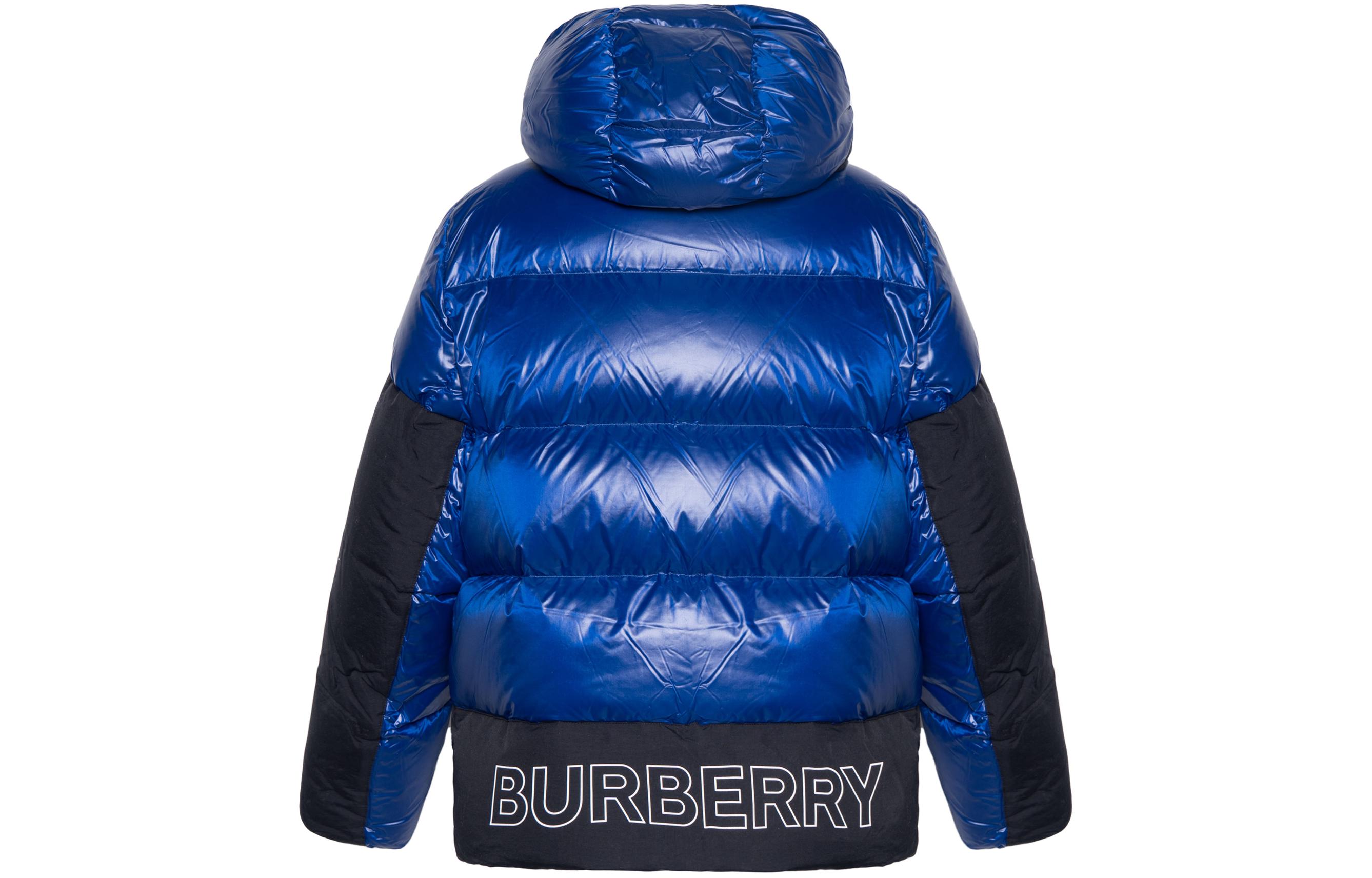 Lookbook Burberry FW22 藍色徽標印花連帽拉鍊羽絨外套 80583291