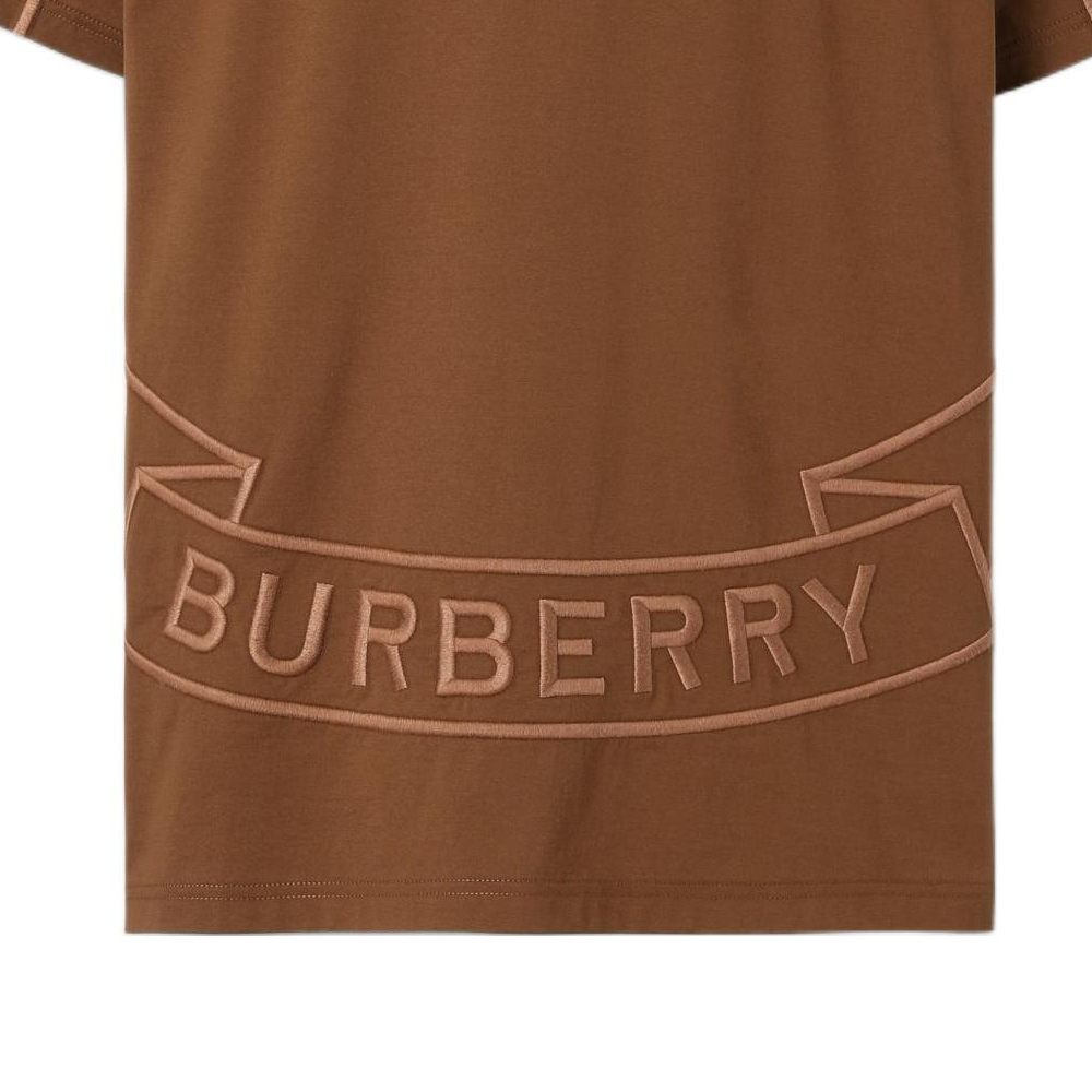Sizing Camiseta Marrón Burberry FW22 con Logo y Bordado de Hoja de Roble. 80632041