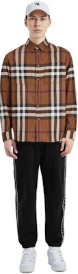 버버리 FW22 체크 패턴 브라운 싱글 칼라 긴소매 셔츠. 80557421 Lookbook 버버리 FW22 체크 패턴 브라운 싱글 칼라 긴소매 셔츠. 80557421