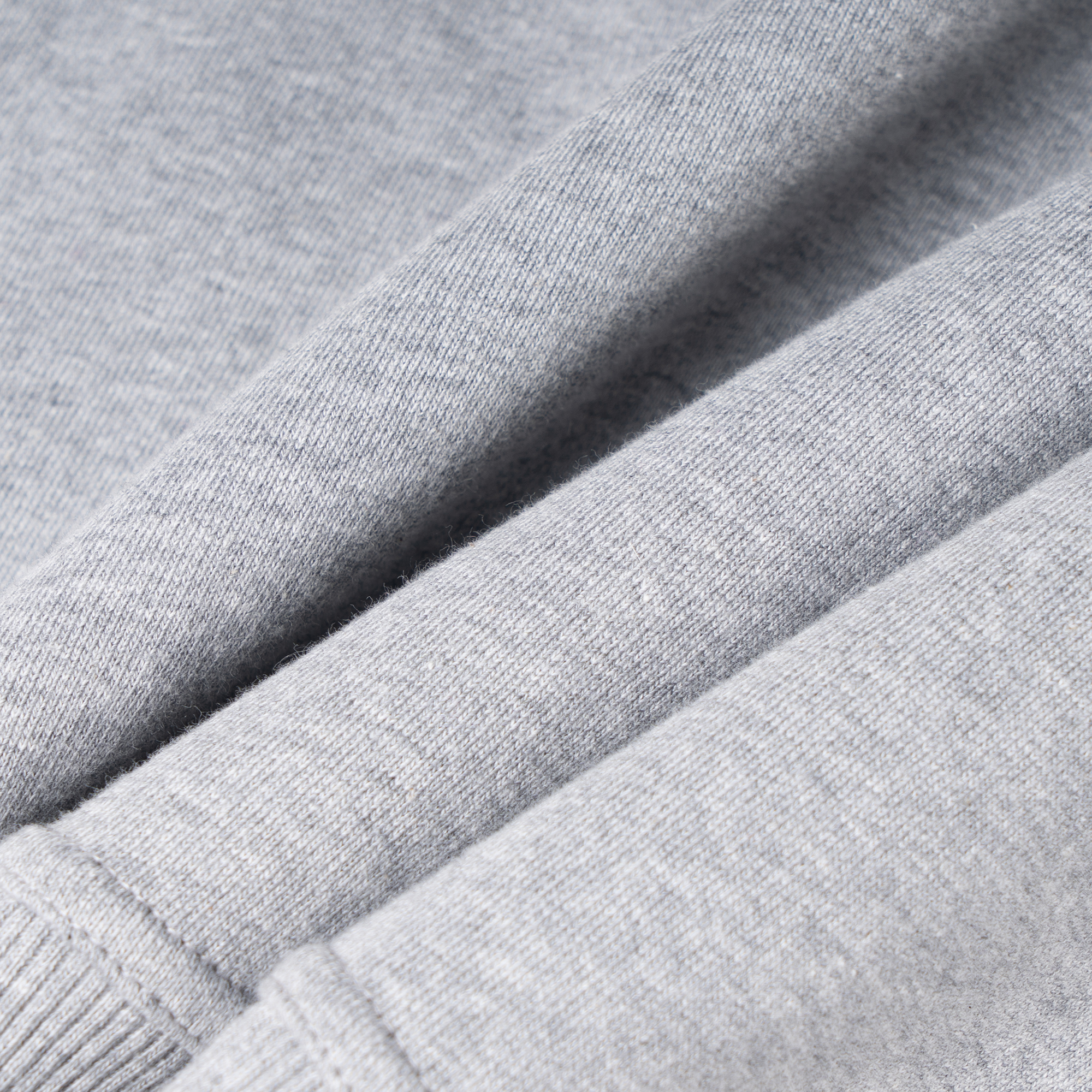 Details for 버버리 FW22 그레이 자수 크루넥 긴팔 스웻셔츠. 80612891