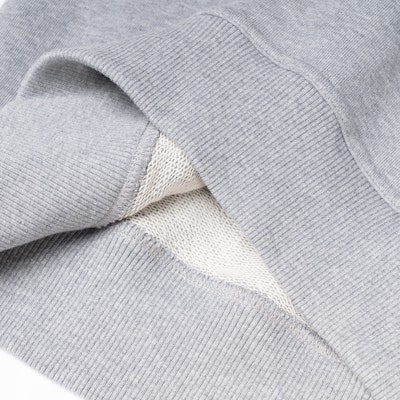 버버리 FW22 그레이 자수 크루넥 긴팔 스웻셔츠. 80612891 Sizing 버버리 FW22 그레이 자수 크루넥 긴팔 스웻셔츠. 80612891