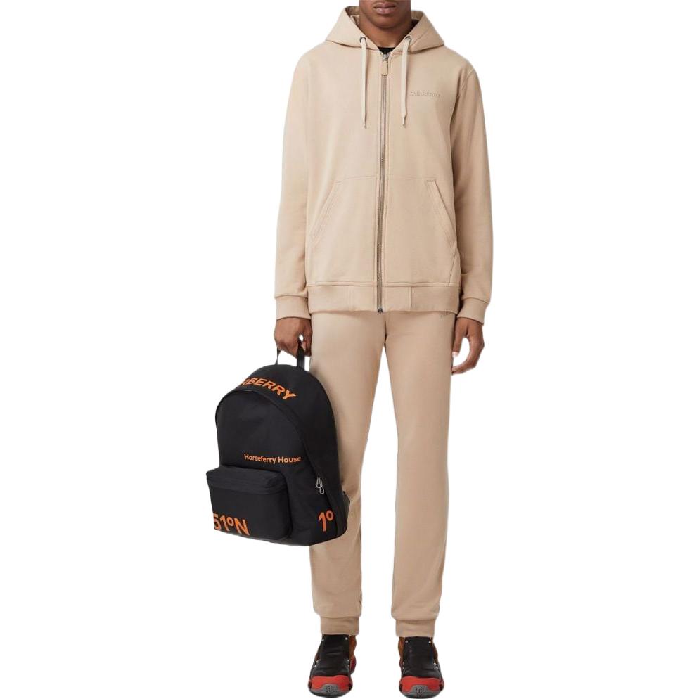 Lookbook Burberry FW22 Seluar Jogging Logo Cetak Kapas Elastik Khaki. 80630491