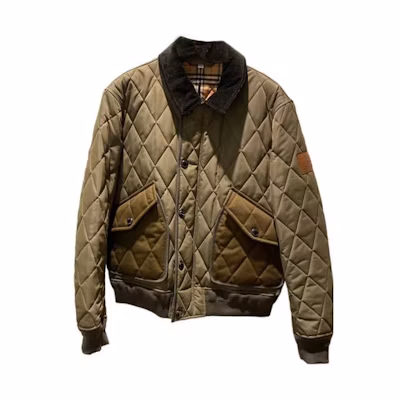 Burberry FW22 Quilted Zip Jacket Solid Deep Olive Green. 80387301