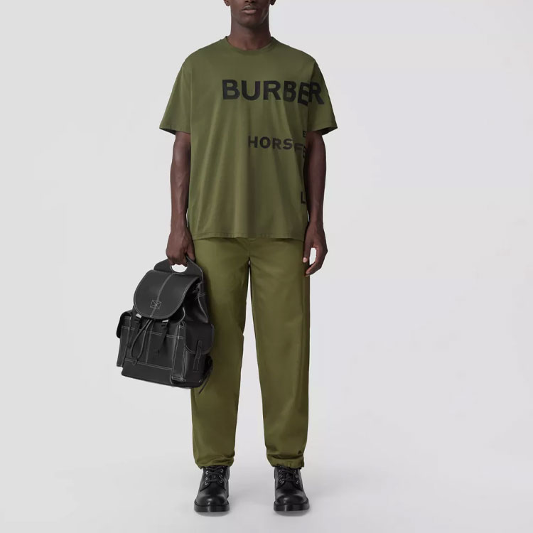 Lookbook Burberry FW22 Pantalones Casuales Rectos con Cremallera Verde Militar 80549331