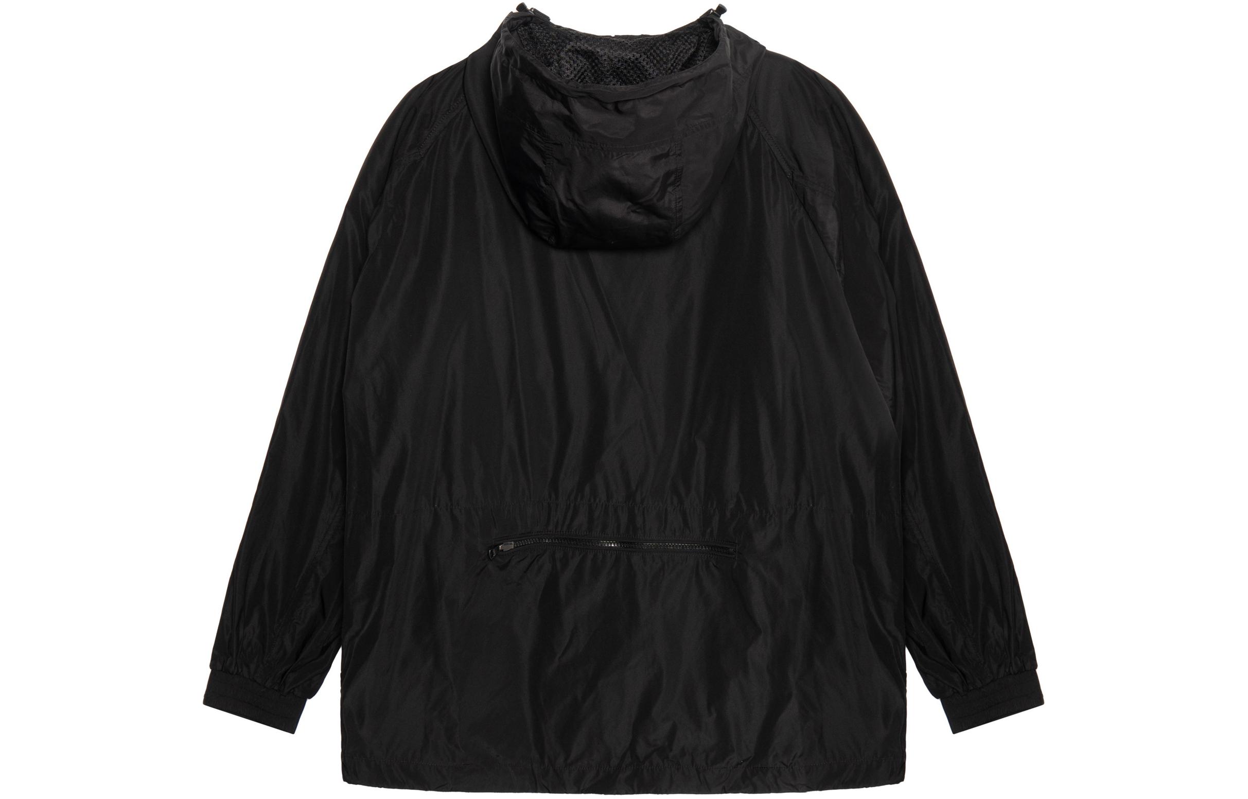 Lookbook Burberry FW22  Solid Color Zip-Up Hoodie Jacket in Black. 80606691