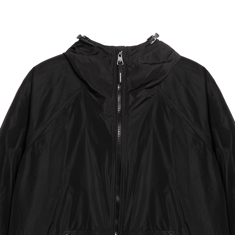 Sizing Burberry FW22  Solid Color Zip-Up Hoodie Jacket in Black. 80606691