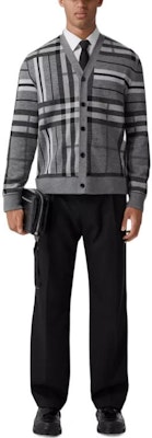 Burberry FW22 Check Colorblock Striped Jacquard Knit Cardigan Men Grey 80587441 Shop Burberry FW22 Check Colorblock Striped Jacquard Knit Cardigan Men Grey 80587441