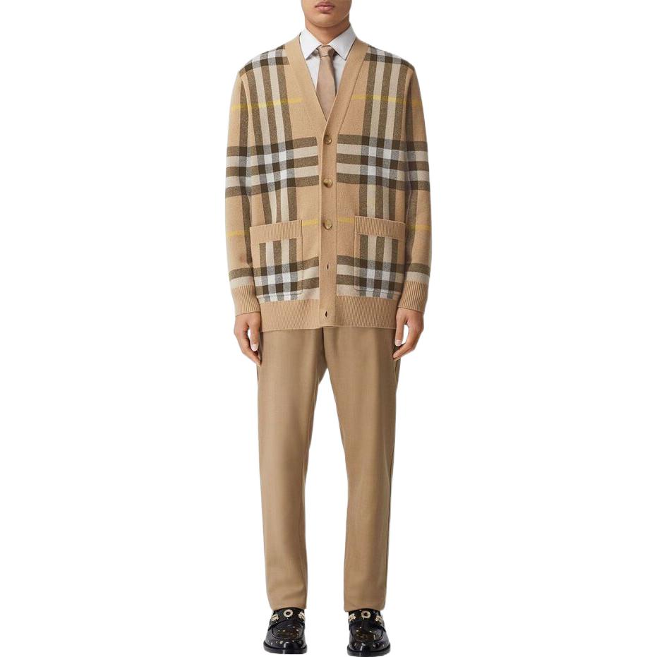 Shop 博柏利 2022秋冬格纹V领纽扣针织毛衣卡其色 80540981