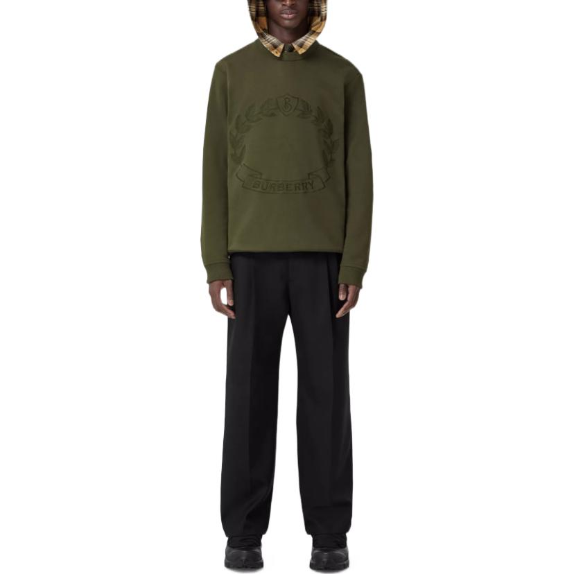 Lookbook Burberry FW22 Green Embroidered Oak Leaf Pullover Sweatshirt for Men. 80612861