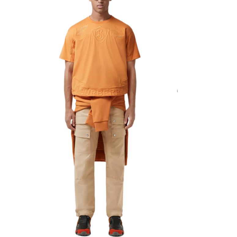 Lookbook Burberry FW22 Logo Leaf Badge Loose Fit Orange T-Shirt for Men. 80632031