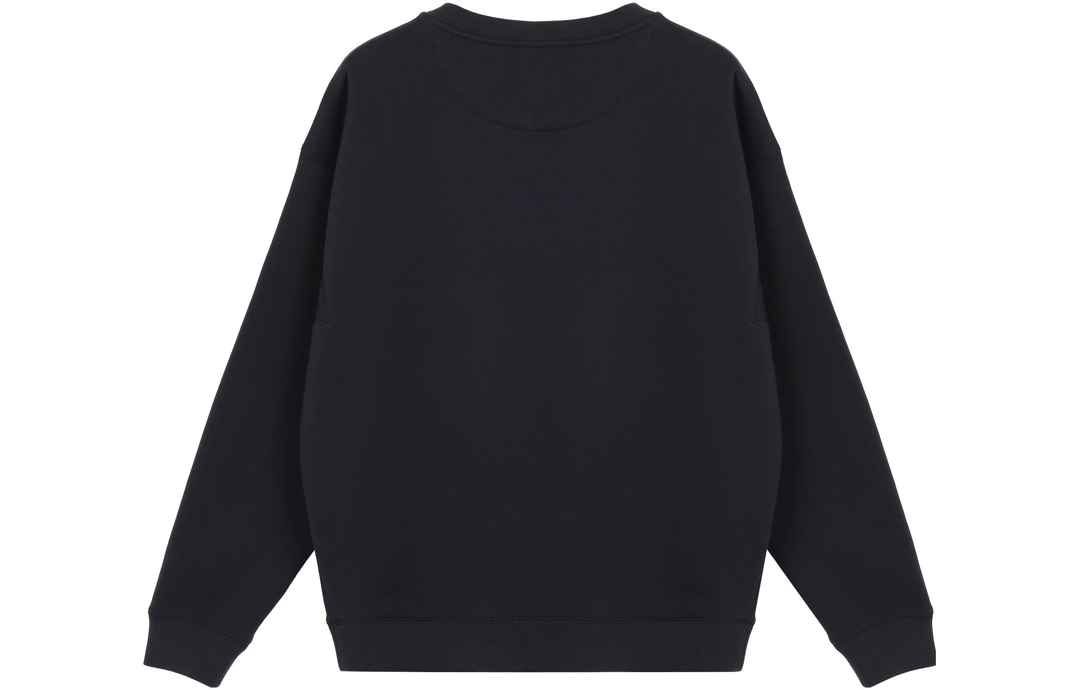 Lookbook Burberry FW22 Navy Blue Crewneck Sweatshirt with Equestrian Logo Unisex. 80362861