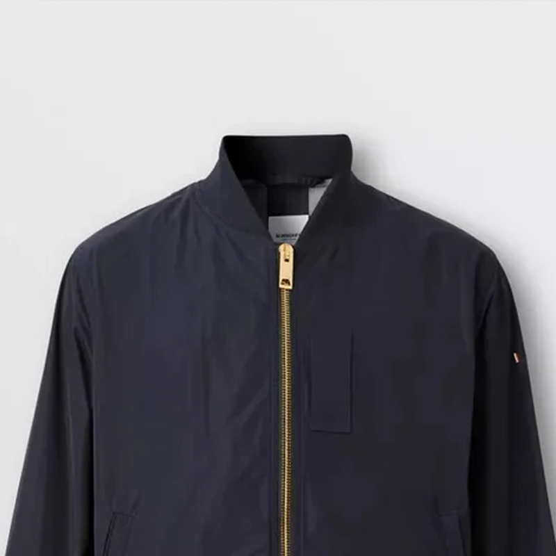 Lookbook Burberry FW22 Solid Logo Collar Bomber Jacket Navy Blue  Fashion. 80616501