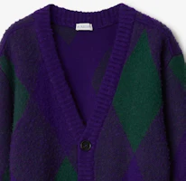 Sizing 버버리 FW23 다이아몬드 브이넥 롱슬리브 니트 가디건 로얄 퍼플 80778301