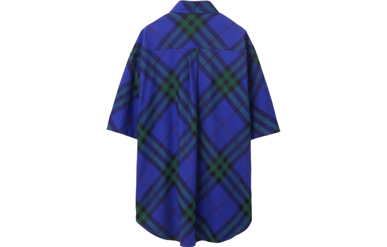 Lookbook 博柏利 FW23 刺绣徽标骑士蓝格纹短袖衬衫。 80829021