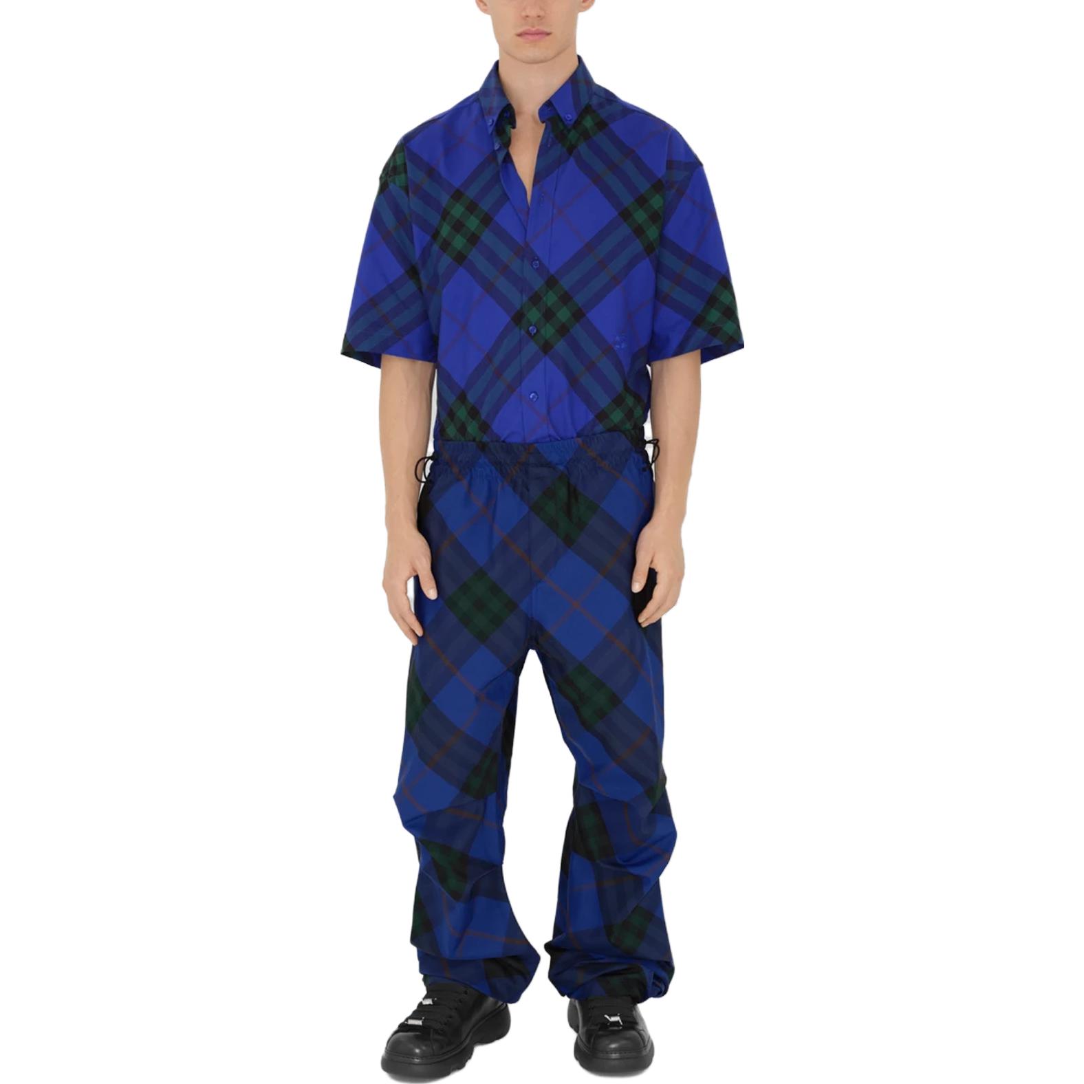 Shop 博柏利 FW23 刺绣徽标骑士蓝格纹短袖衬衫。 80829021