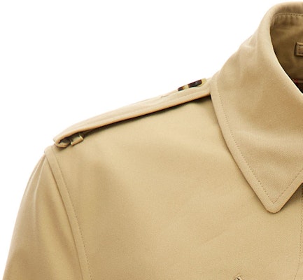 Abrigo Corta Trench Doble Botonadura Khaki Burberry FW23. 80793901 Shop Abrigo Corta Trench Doble Botonadura Khaki Burberry FW23. 80793901