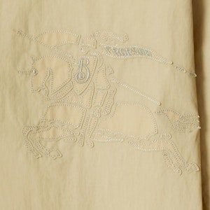 博柏利 2023秋冬卡其色半拉链连帽纯色休闲夹克. 80805271 Cheap 博柏利 2023秋冬卡其色半拉链连帽纯色休闲夹克. 80805271