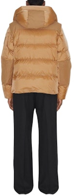 Burberry FW23 Solid Color Detachable Hooded Down Jacket Beige 80839721 Shop Burberry FW23 Solid Color Detachable Hooded Down Jacket Beige 80839721