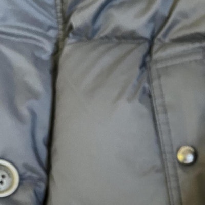 Burberry FW23 Solid Color Logo Hooded Long Sleeve Down Jacket 80685101 Purchase Burberry FW23 Solid Color Logo Hooded Long Sleeve Down Jacket 80685101