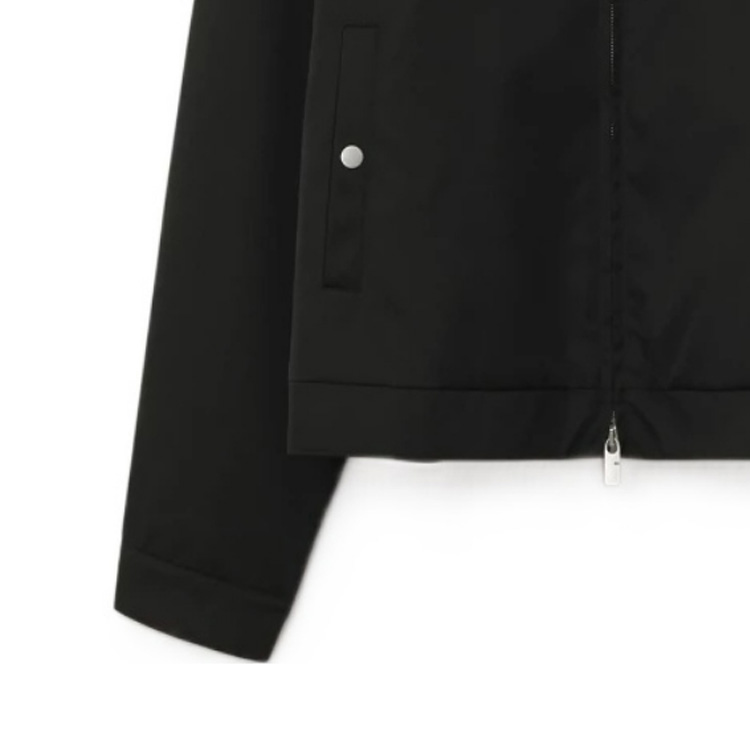 Details for 博柏利 FW23 纯色黑色拉链夹克 80836381