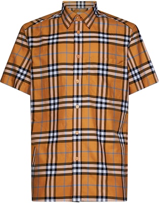 Burberry FW23 Striped Single-Breasted Shirt in Archive Beige. 80729361 Order Burberry FW23 Striped Single-Breasted Shirt in Archive Beige. 80729361