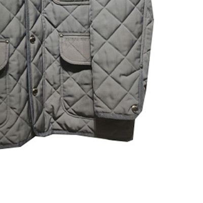 버버리 FW23 다이아몬드 퀼팅 코튼 재킷 네이비 블루 아우터웨어. 80731991 Sizing 버버리 FW23 다이아몬드 퀼팅 코튼 재킷 네이비 블루 아우터웨어. 80731991