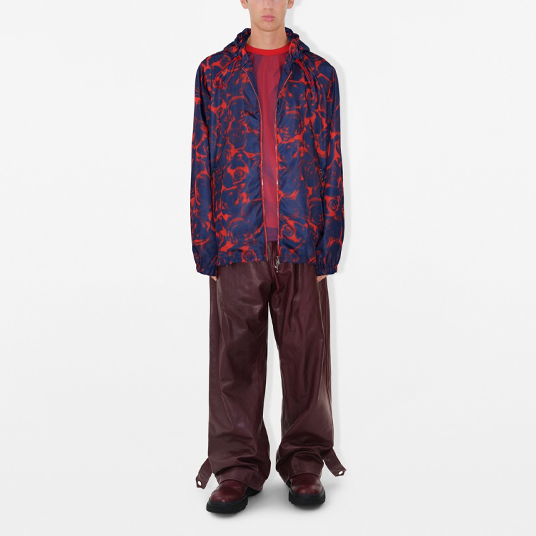 Lookbook Jaket Kasual Lelaki Burberry FW23 Cetakan Bunga Zip-Up Multicolor. 80771841