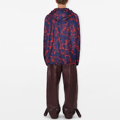 Jaket Kasual Lelaki Burberry FW23 Cetakan Bunga Zip-Up Multicolor. 80771841 Shop Jaket Kasual Lelaki Burberry FW23 Cetakan Bunga Zip-Up Multicolor. 80771841