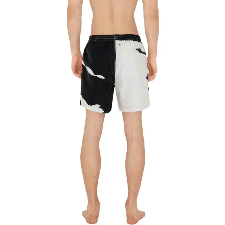 Shop Burberry FW24 Celana Pendek Hitam Mid-Rise dengan Aksen Huruf. 80960341