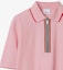 Lookbook Burberry FW24 Polo Oversize Rayas Sólidas en Rosa Suave. 80844271