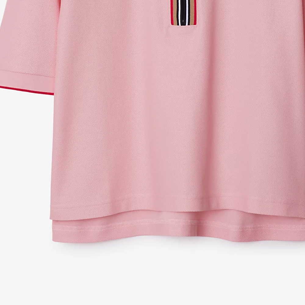 Shop Burberry FW24 Polo Oversize Rayas Sólidas en Rosa Suave. 80844271
