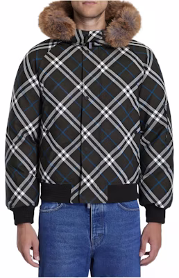 Burberry FW24 Jaket Hoodie Pria Hitam Motif Kotak-kotak Seluruhnya 80915941 Lookbook Burberry FW24 Jaket Hoodie Pria Hitam Motif Kotak-kotak Seluruhnya 80915941
