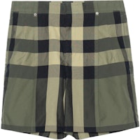 Burberry Green Check Logo Loose-fit Casual Shorts. 80427811 Burberry Green Check Logo Loose-fit Casual Shorts. 80427811