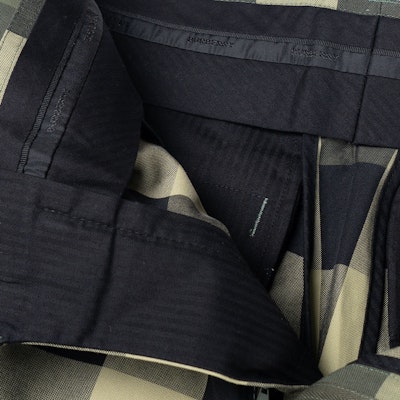 Burberry 綠色格紋標誌寬鬆版休閒短褲. 80427811 4