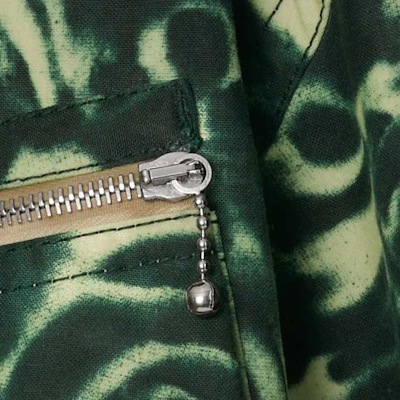 巴宝莉绿色玫瑰装饰可拆卸帽休闲夹克 80818981 Sizing 巴宝莉绿色玫瑰装饰可拆卸帽休闲夹克 80818981