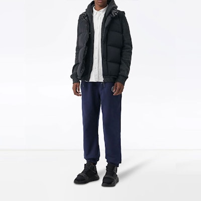 Seluar Jogger Fleece Lelaki Burberry Navy Blue dengan Logo Kuda Sulam. 80040231 Shop Seluar Jogger Fleece Lelaki Burberry Navy Blue dengan Logo Kuda Sulam. 80040231