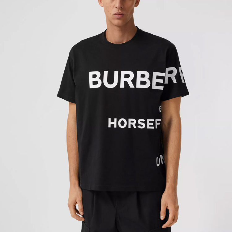 Lookbook Burberry Horseferry Black Oversized T-shirt, Summer Collection 80406941