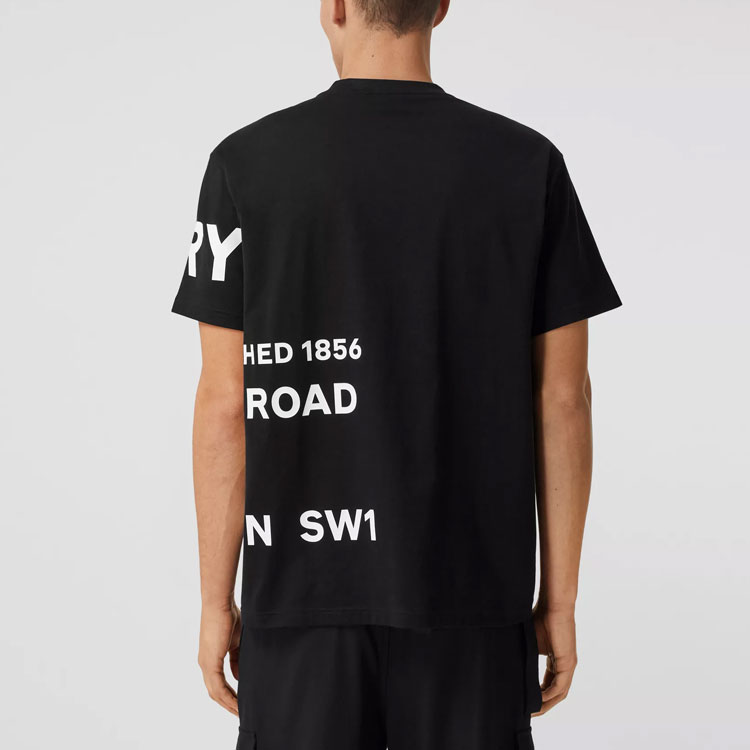 Shop Burberry Horseferry Black Oversized T-shirt, Summer Collection 80406941