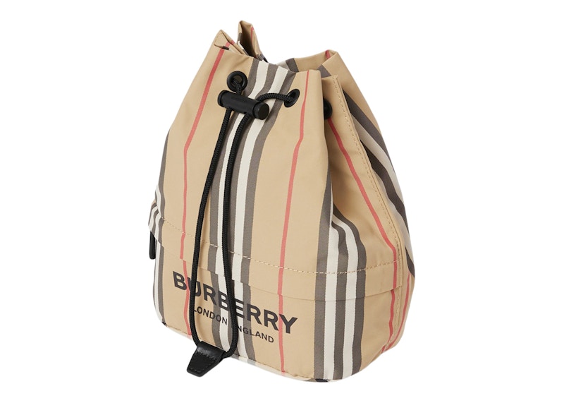 Order 버버리 아이코닉 스트라이프 나일론 파우치 아카이브 베이지 
