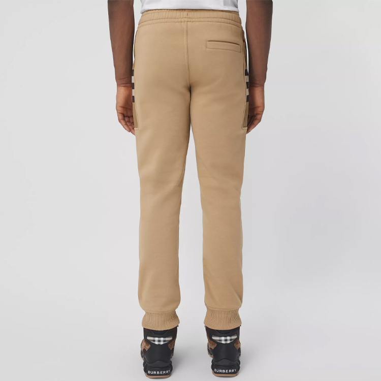 Details for Pantalones jogger Burberry de punto con patrón de cuadros laterales en camel. 80450141