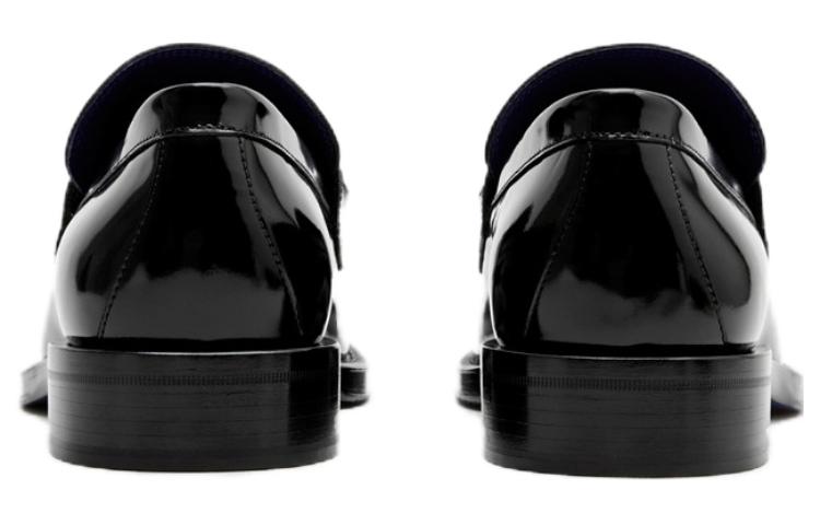 Purchase Burberry Sepatu Loafers Kulit 'Black Comfort' 80801031