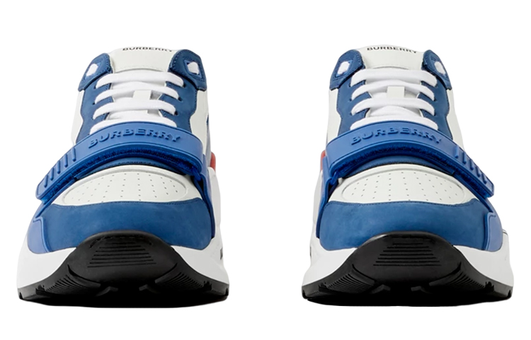 Shop Zapatillas Burberry de Cuero Bajas 'Estampado de Logo Azul' 80654391