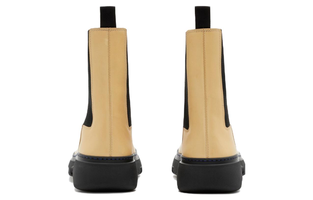 Shop But But Chelsea Berhujung Bulat Kulit Burberry 'Krim' 80801411
