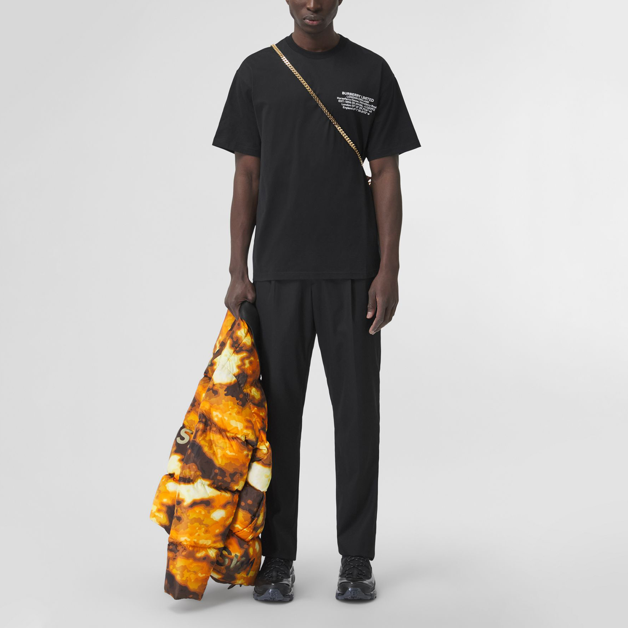 Burberry Letter Print Cotton Loose Fit T-Shirt Black. 80427481 圖 3